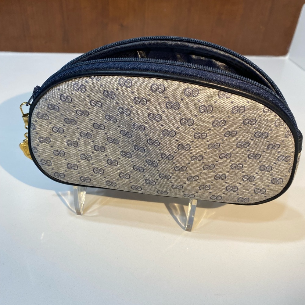 Authentic 💯Gucci blue Monogram cosmetic Bag! - Picture 8 of 16